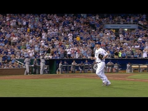 LAD@KC: Guthrie holds Dodgers to two over 7 2/3