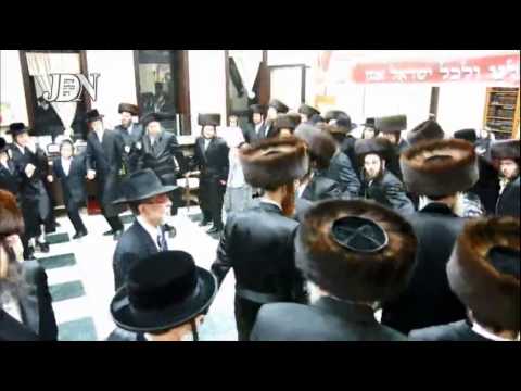 Forshpiel In Ropshitz - 5774