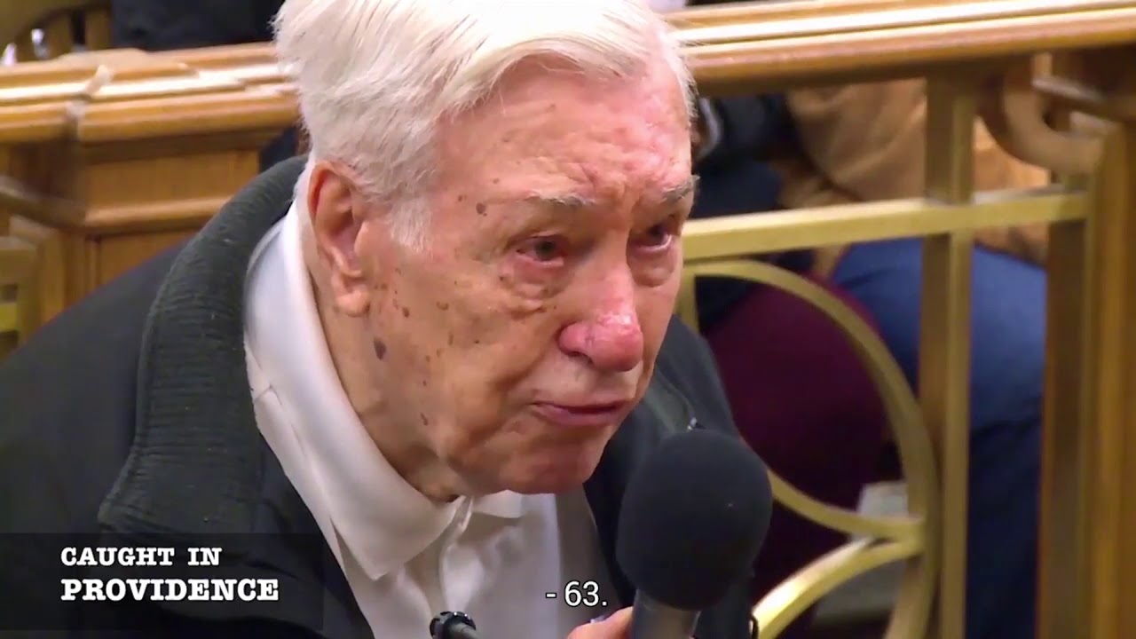 Juiz perdoa multa a homem de 96 anos que levava filho com cancro ao médico