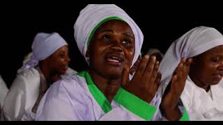 Download lagu Mai Dhuterere feat Mambo Dhuterere - Mwari mutinzwire ngoni mp3