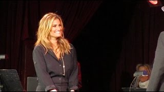 Jeffrey Ross Serenades Idina Menzel- You Are So Beautiful