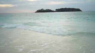 preview picture of video 'Pulau Pasir Putih Meko'