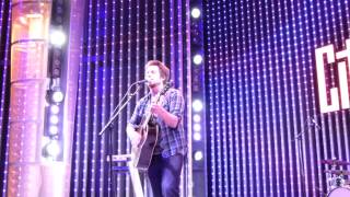 Lee DeWyze &quot;Like I Do&quot; Universal City Walk #5Towers Music Spotlight