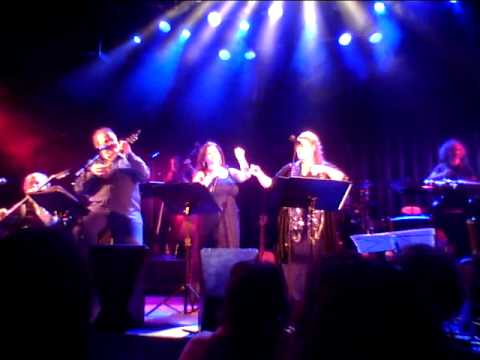 Paximadokleftra - Lakis & Achwach, Loukia Agapiou, Olga Kessaris