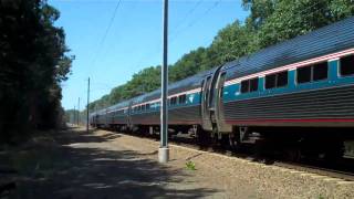 preview picture of video 'Amtrak Regional at Miner Lane Grade Crossing Nice K5LA Horn'