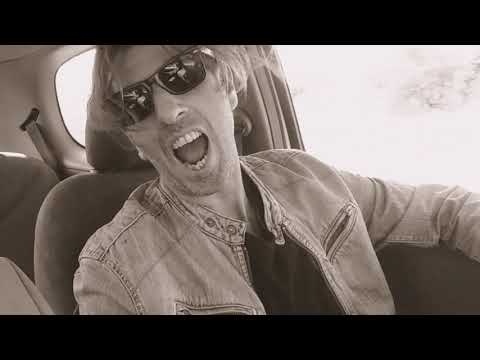 "C'est la vie", say the old folks, it goes to show you never can tell. Hello December!