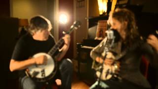 The Bluegrass Situation // Béla Fleck & Abigail Washburn - "What Are They Doing in Heaven Today"