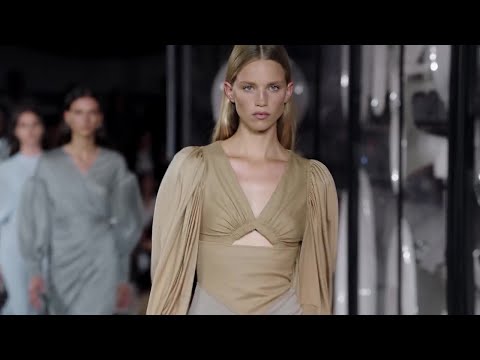 Burberry Fashion Show 2020 (SS20) London Fashion Week 👗