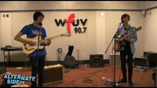 The Morning Benders - &quot;Cold War&quot; (Live at WFUV)