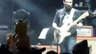 Comiendo banana - digan oink  - Eden 20 años chancho en piedra