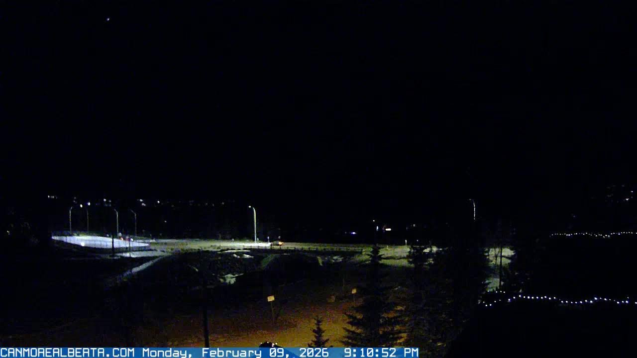 Views of Three Sisters from A Bear & Bison Inn