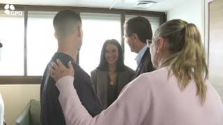 הנשיא ורעייתו עם שורדי השבי - שגב, יוסף חיים, אלקנה, מקסים, רום והאחים אריאל ודוד (חדשות ערוץ 7) - התמונה מוצגת ישירות מתוך אתר האינטרנט יוטיוב. זכויות היוצרים בתמונה שייכות ליוצרה. קישור קרדיט למקור התוכן נמצא בתוך דף הסרטון הנשיא ורעייתו עם שורדי השבי - שגב, יוסף חיים, אלקנה, מקסים, רום והאחים אריאל ודוד (חדשות ערוץ 7) - התמונה מוצגת ישירות מתוך אתר האינטרנט יוטיוב. זכויות היוצרים בתמונה שייכות ליוצרה. קישור קרדיט למקור התוכן נמצא בתוך דף הסרטון