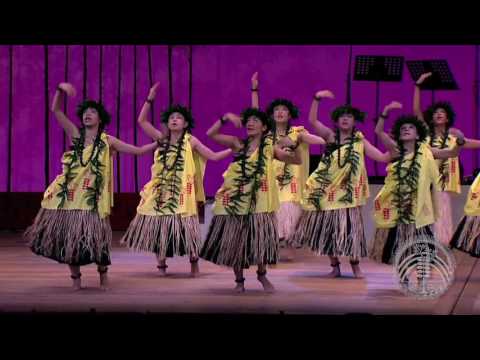 Kuhai Halau KLP with Loea Kawaikapuokalani Hewett  Kahiko 2015