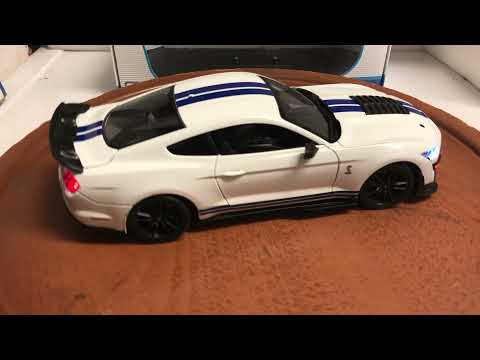Unmarked 2020 Ford Mustang Shelby GT500 White/Blue Stripes 1/18 WORKING LIGHTS Police
