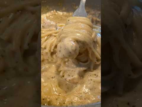 Making the VIRAL Alfredo Pasta