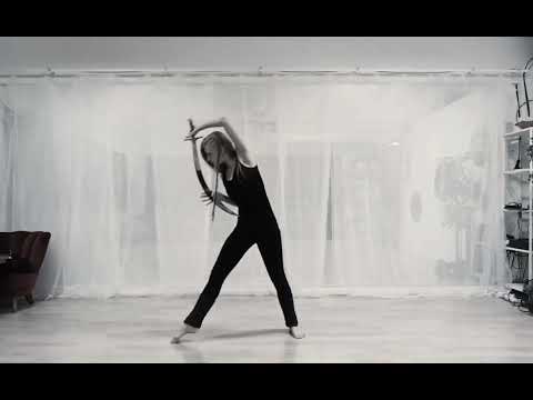 Anni Dohlen - Sword Dance improvisation practice to RAVN