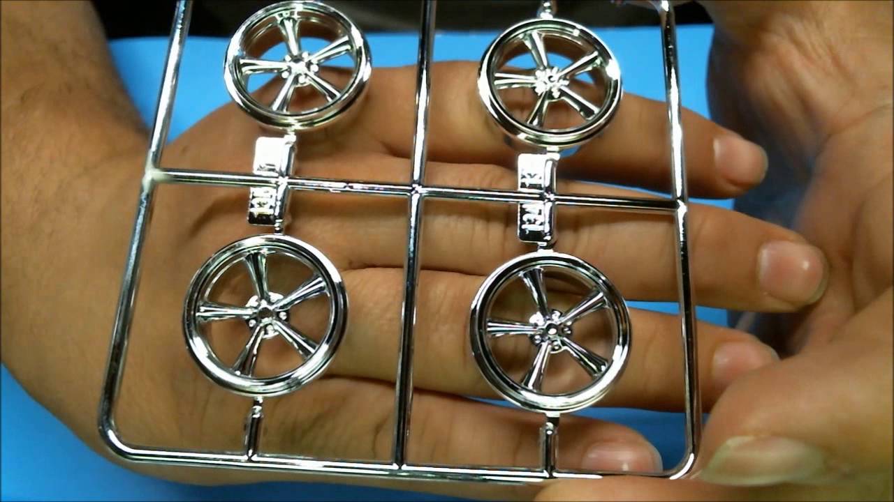 The Stash Project - Revell 2014 Ford Mustang GT Review