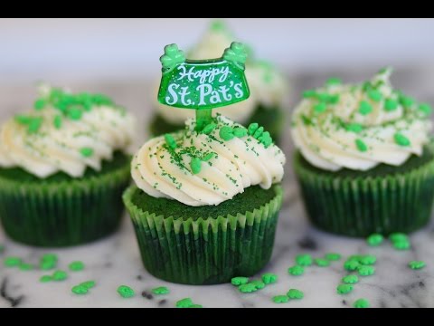 download lagu mp3 mp4 Green And Red Cupcakes, download lagu Green And Red Cupcakes gratis, unduh video klip Green And Red Cupcakes