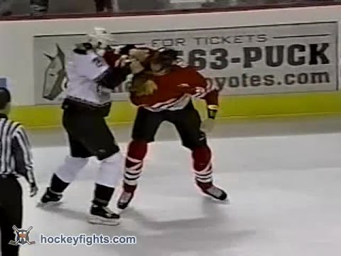Jason Strudwick vs Darcy Hordichuk Nov 28, 2002