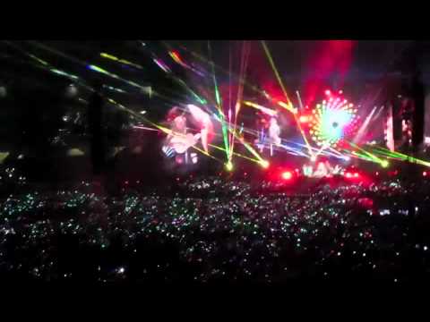 Coldplay, intro + Hurts Like Heaven @24-05-2012, Olympic stadium, Turin (Italy).m4v