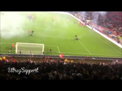 FC Utrecht - FC Den Bosch (25-9-2013) Opkomst Bekerwedstrijd