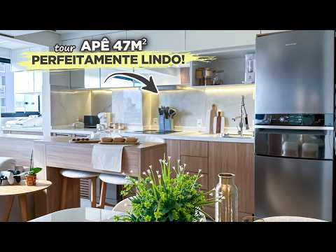 Tour of a 47m² apartment with an incredible integrated social area and a super versatile bedroom ...