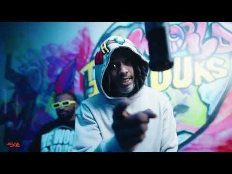 HoodBaby1Three & Will B - Click That Shit (Set The Tone Mic Performance)