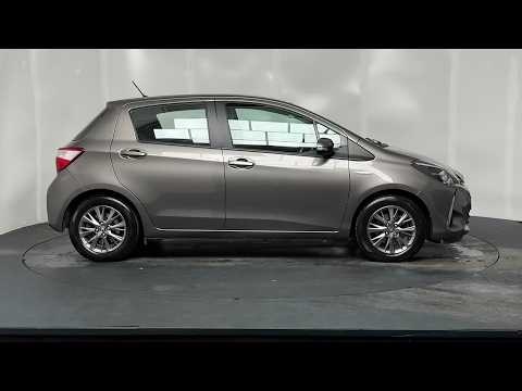 Video of Toyota Yaris Luna 1.5 Hybrid Auto