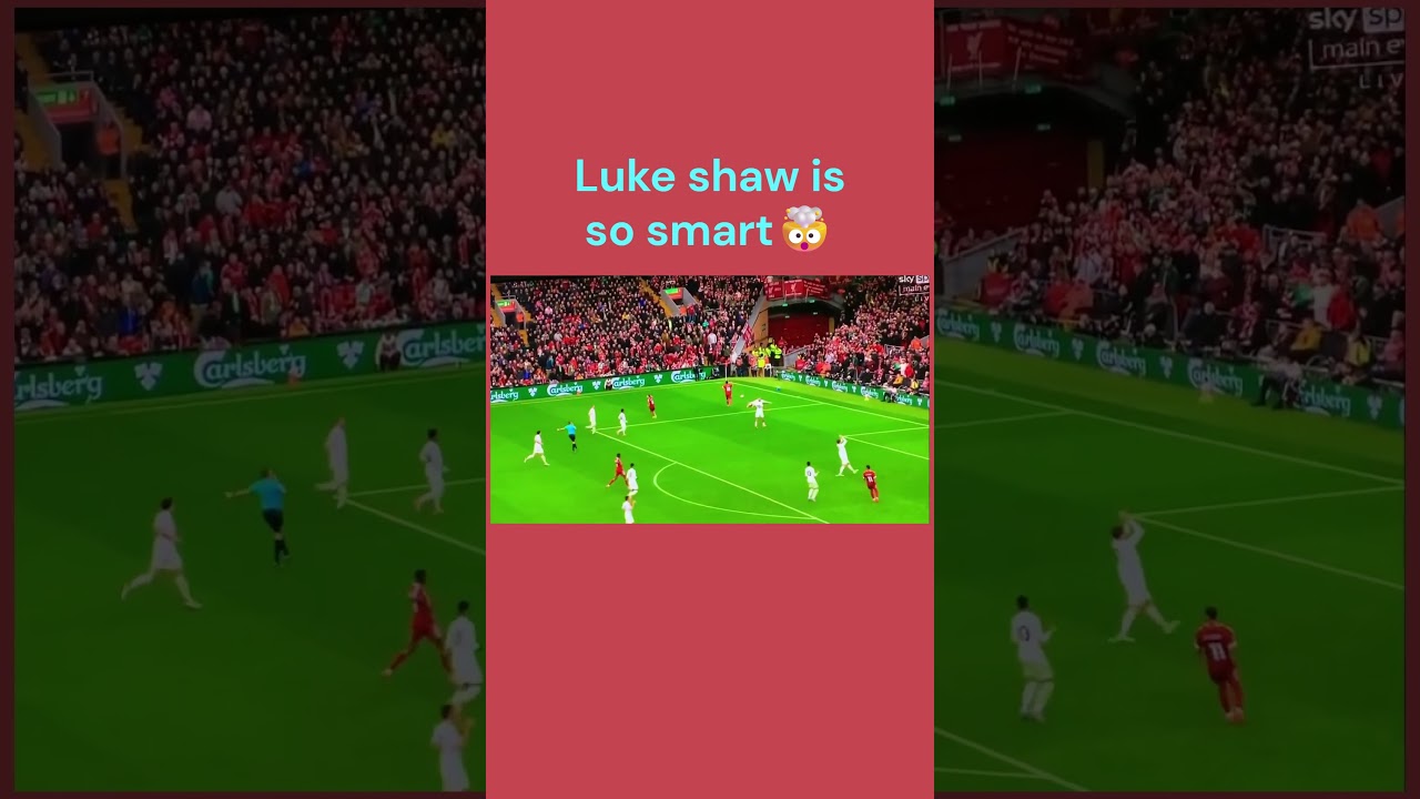 Luke Shaw's incredible football IQ to stop a Liverpool attack! 🤯