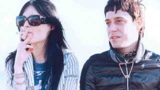 The Kills - Gypsy Death And You (Live Japan 5-14-2003)