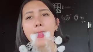 Download lagu Viral!!!  Cewe cantik nunjukin skill vape nya!!! mp3