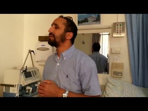 אלון פז - האחים הזמרים חיים ישראל ואיציק אשל בביקור אצל אלון 1