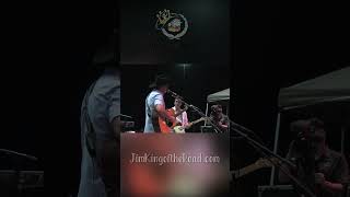 Tracy Byrd performs “Gettin’ Me Over Mountains” live in Texas — dedicated to his wife Michelle