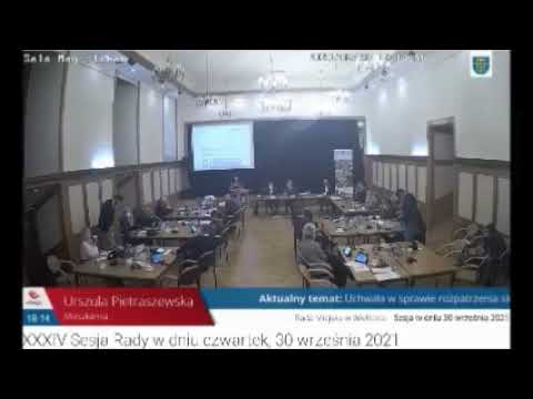 Oszukana mieszkanka Śledziejowic na sesji przemawia do radnych