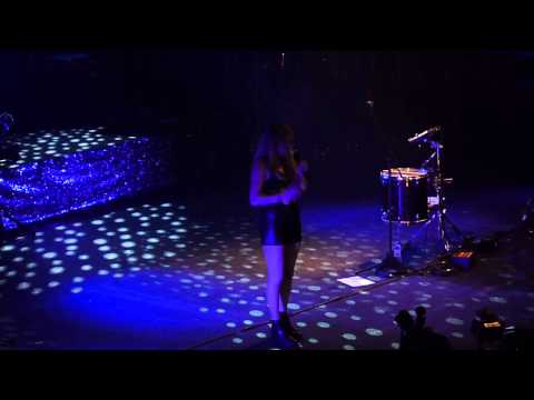 Ellie Goulding Your song live cover Elton john 2013 Manchester