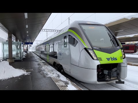 Ausfahrt des IR66 in La Chaux-de-Fonds auf Gleis 5