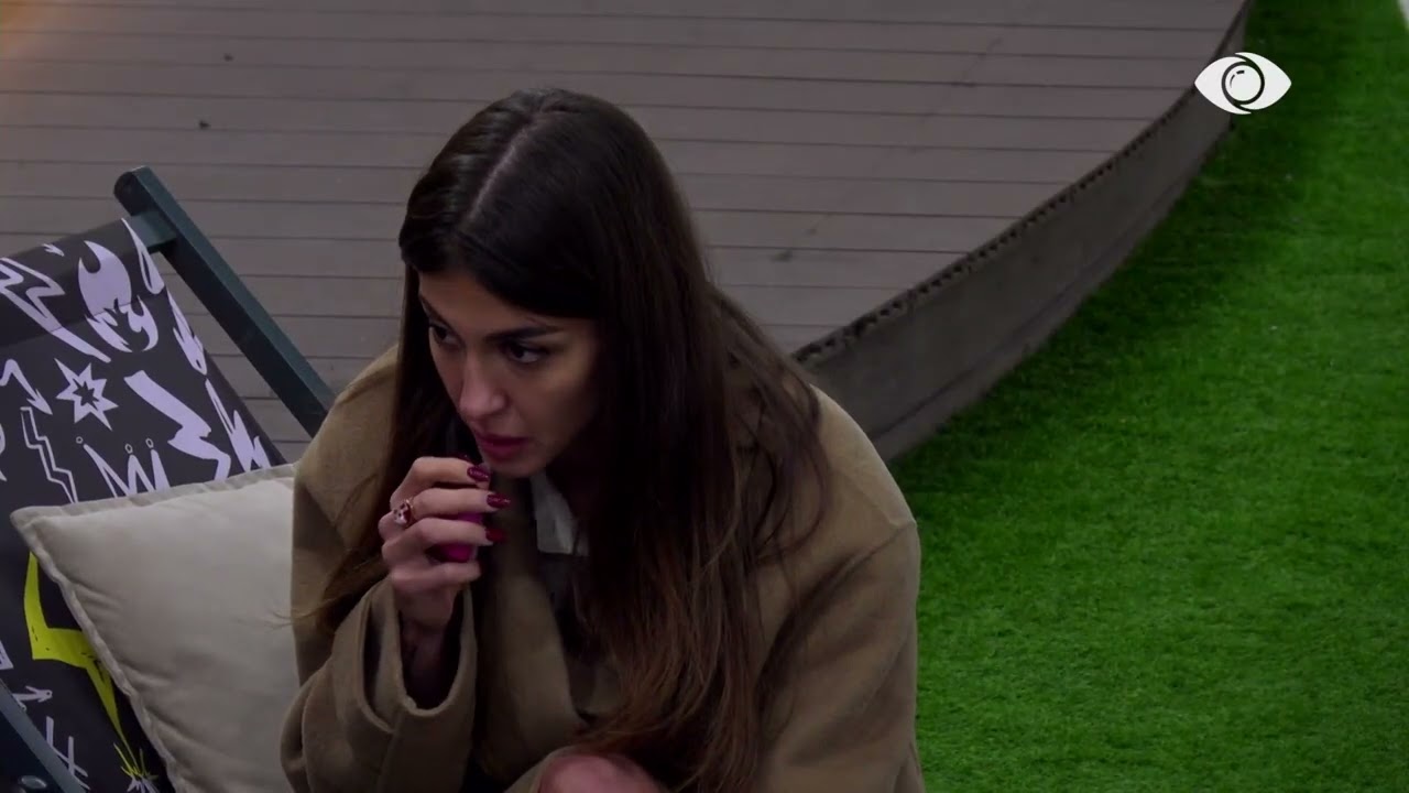 Ka dy muaj thjesht po puthen me sy/ Kelly bisedon me Loredanën për Laertin dhe Valbonën