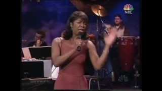 #nowwatching Natalie Cole LIVE - Smile Like Yours