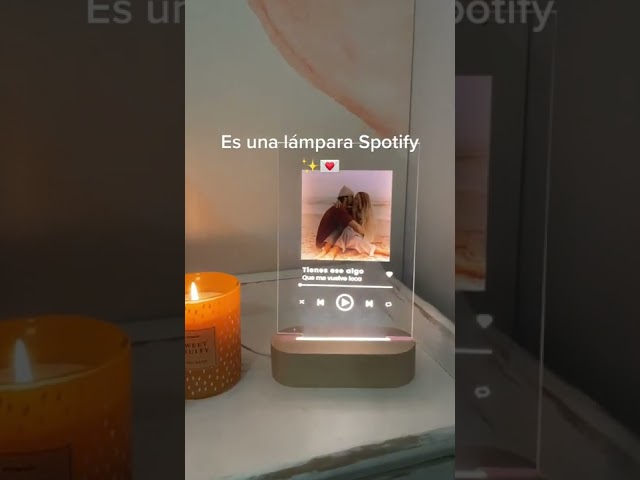 Vídeo relacionado con Botella de Agua Personalizada con Foto, Blanco, Acero Inoxidable, Tapa de Rosca, Térmica, Regalo Personalizado, cumpleaños, pareja, amigo o amiga, familia
