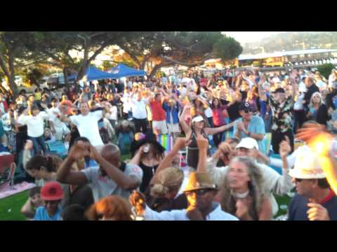 Medicine Ball Band featuring Terrie Odabi "Dancing in the Park" - OFFICIAL VIDEO