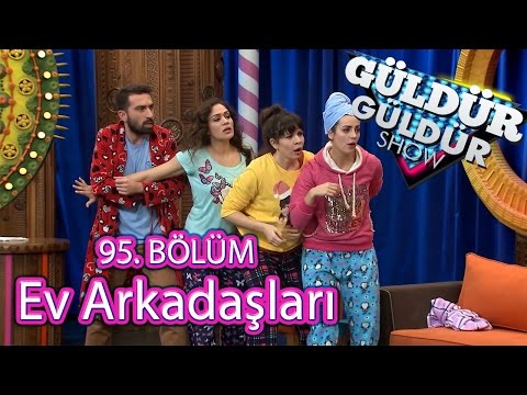 Güldür Güldür Show 95. Bölüm, Ev Arkadaşları Skeci