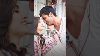 Download lagu Evergreen Bollywood party mood! 💃 #manmaemotion #kritisanon #varundhawan #pritam mp3