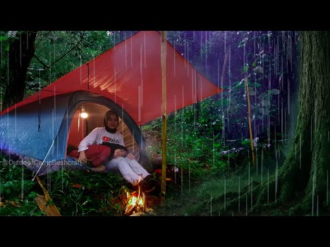 CAMPING IN HEAVY RAIN AND THUNDER // struggling to build a shelter for the children and wife