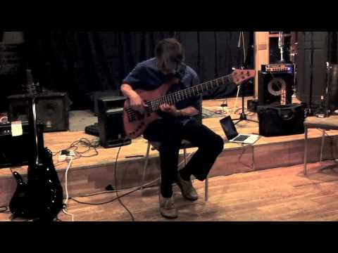 Thomas plays Yellow Jackets