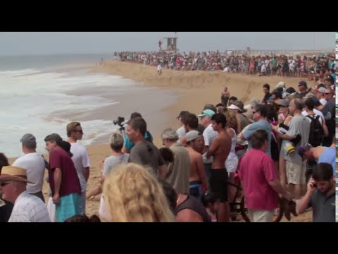 Crowds Gasp as Surfers Charge Huge Wedge Shore Break ! 🌊
