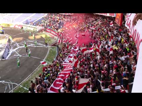 "SALIDA DE LA BANDA DE LOS KUERVOS Y FRENTE ROJIBLANCO SUR JUNTOS DE NUEVO junior 1- autonoma 1" Barra: Frente Rojiblanco Sur &bull; Club: Junior de Barranquilla