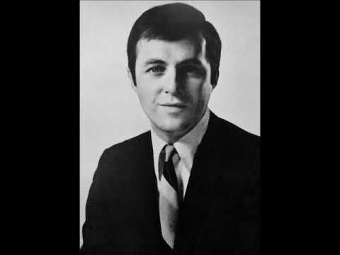 Michael Dees – Isn't It Romantic?