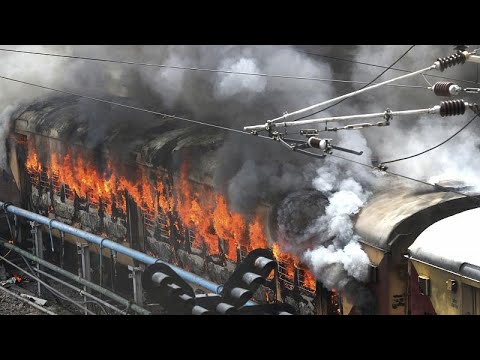 الهند إضرام النار في قطارات مع احتدام الاحتجاجات على نظام التجنيد الجديد