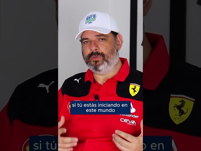 Vídeo relacionado con Emfogoo Marco de exhibición para cartas coleccionables, soporte de pared de 5 niveles en madera con puerta HD transparente, soporte para cartas de béisbol, exhibidor para cartas deportivas y colección