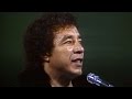 1986WS Gm5: Smokey Robinson sings national anthem